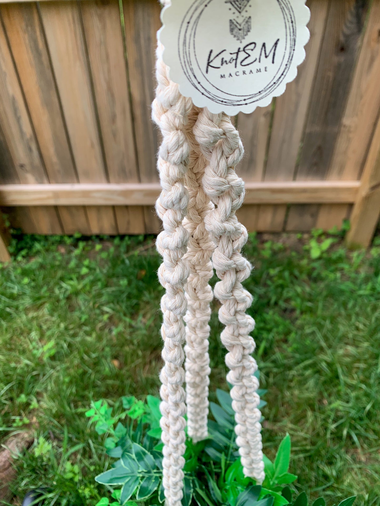 Macrame Plant Hangers // The Carol Planter